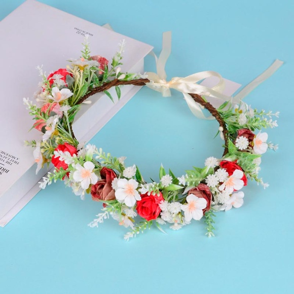 Вінок на голову з польовими квітами Ніжність Вінок на голову з польовими квітами Ніжність