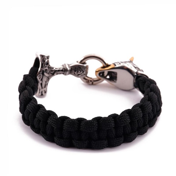 Паракордовый браслет с Волком и молотом Мьельнир