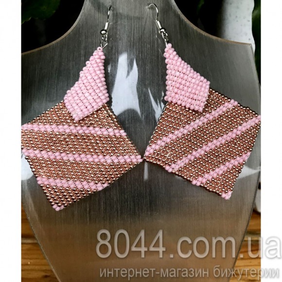Серьги из бисера Ромбы Серьги из бисера Ромбы