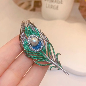 Преміум брошка перо павича