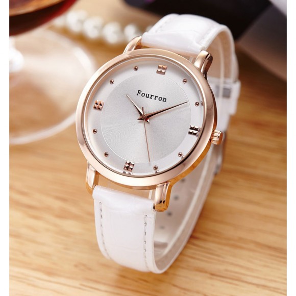 Наручные часы с кожаным ремешком Fourron