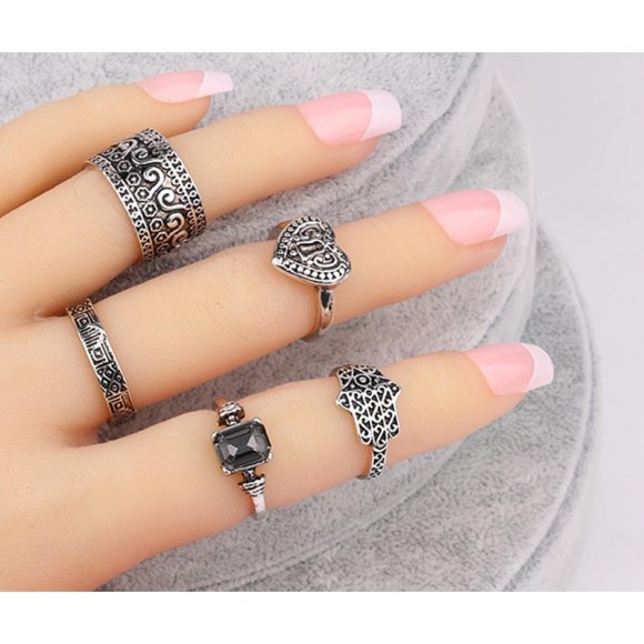 Кольца на фаланги пальцев Амулет серебристого цвета (5 шт) Кольца на фаланги пальцев Амулет серебристого цвета (5 шт)