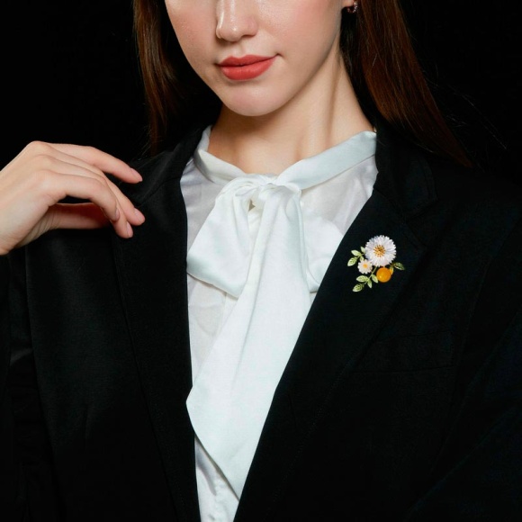 Элитная брошь Маргаритка