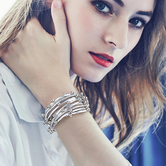 Женский кожаный браслет Серебристый блеск